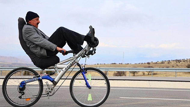 Sıra dışı bisiklet görenleri şaşırtıyor