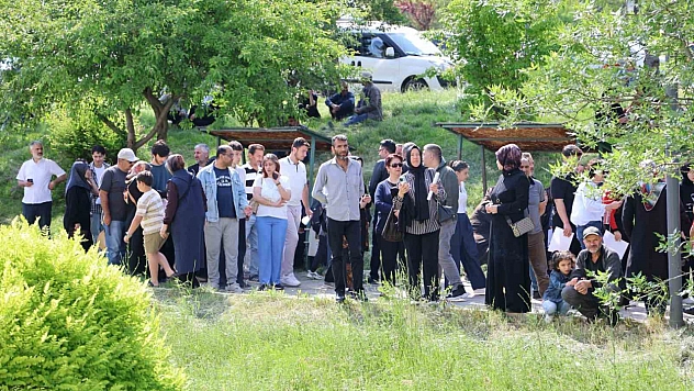 Adaylar erken saatlerde yerini aldı