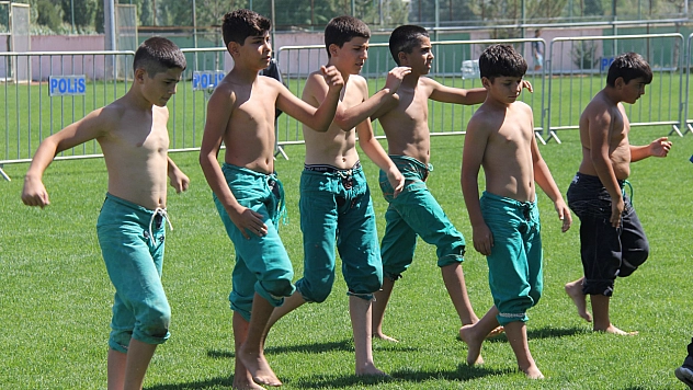 Sivas'ta Karakucak Güreşleri coşkusu