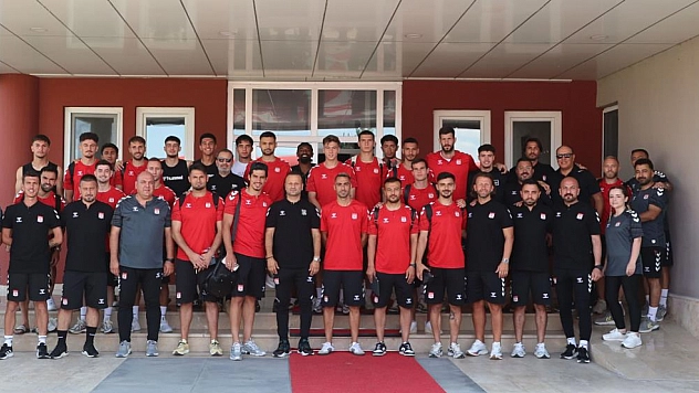 Sivasspor kafilesi Erzurum'a gitti