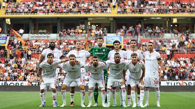 Sivasspor, Manisa FK karşısında ilk galibiyetini arıyor
