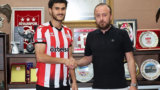 Sivasspor, Yusuf Cihat Çelik'i kadrosuna kattı
