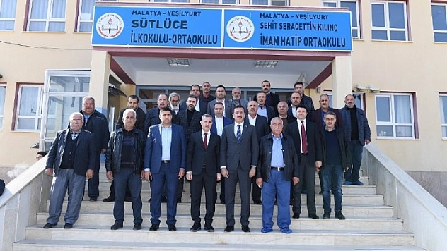 Öğrencilerle sohbet ettiler