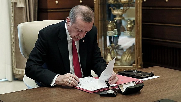 SON DAKİKA: Resmi Gazete atama kararları yayımlandı! TÜİK, SPK ve Merkez Bankası'nda görev değişimi