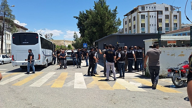 Suç örgütüne operasyon: 16 tutuklama