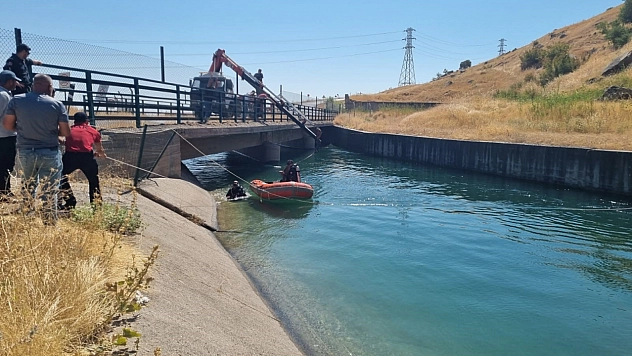 Sulama kanalına uçan araçta 4 kişi sağ kurtarıldı