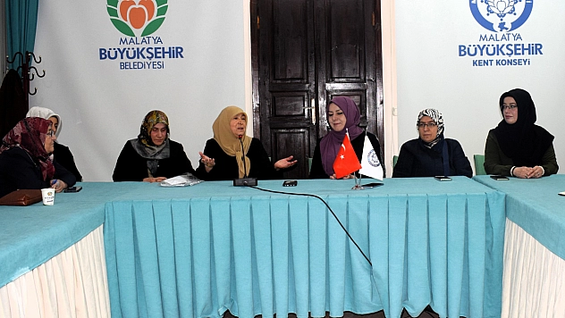 Sülbiye Kutlu şiirleriyle beğeni topladı