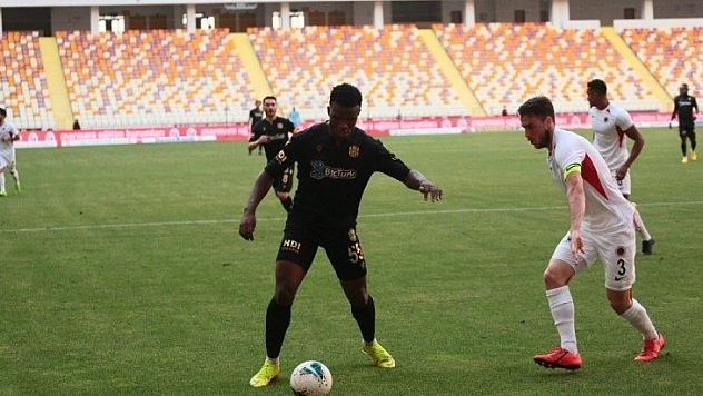 Süper Lig: Yeni Malatyaspor: 0 - Gençlerbirliği: 0 (İlk yarı)