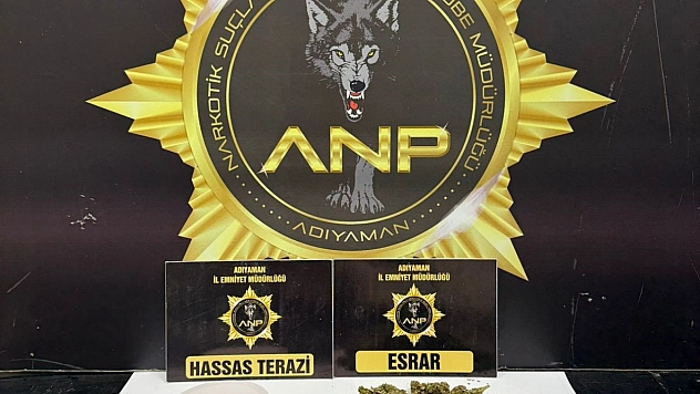 Şüpheli araçta uyuşturucu ele geçirildi: 3 gözaltı