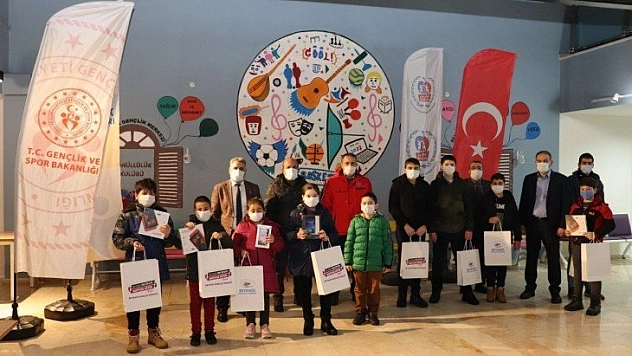 'Tabletini Getir Hediyeni Götür'