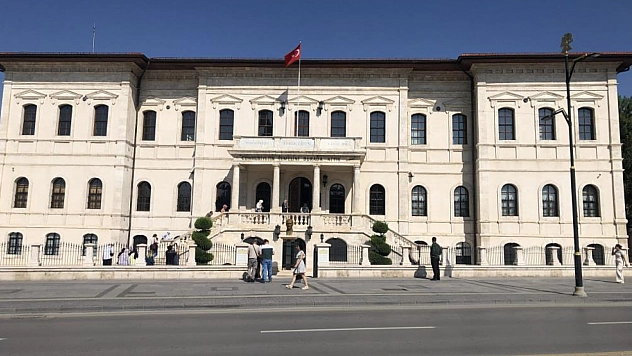 Tarihi atmosferiyle turistlerin yeni gözdesi oldu