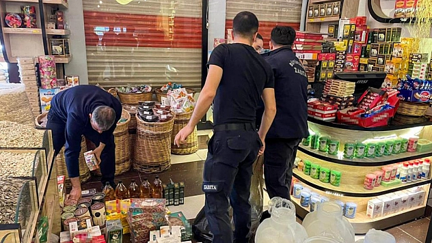 Tarihi geçmiş ürünler imha edildi