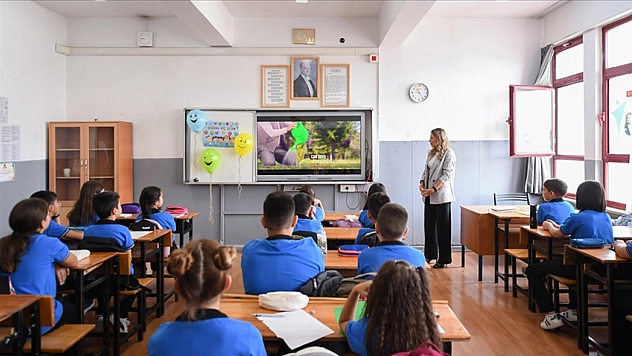 Tatil sona erdi: İlk ders zili yarın çalacak!