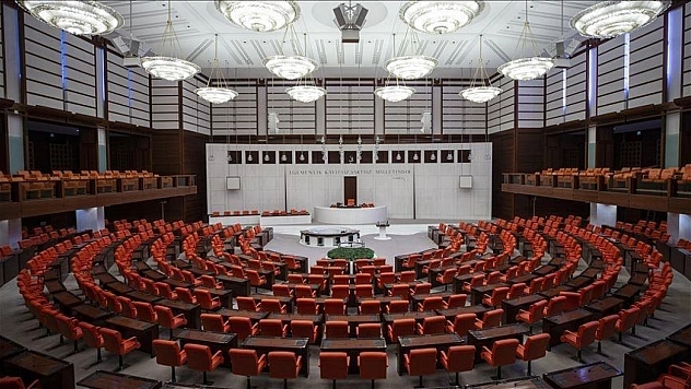 TBMM'ye sunuldu: 18 yaş altındakilere yasak geliyor!