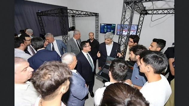 Teknoloji laboratuvarı hizmette