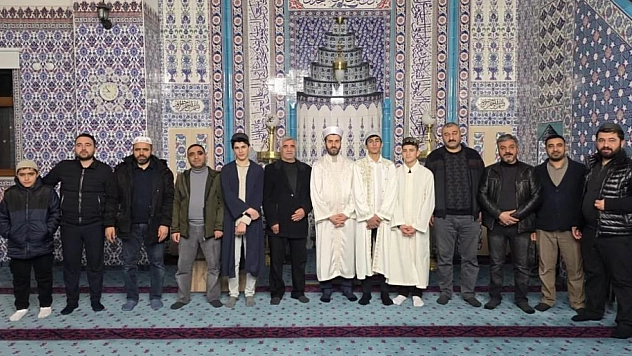 Teravih namazı hatimle kılındı
