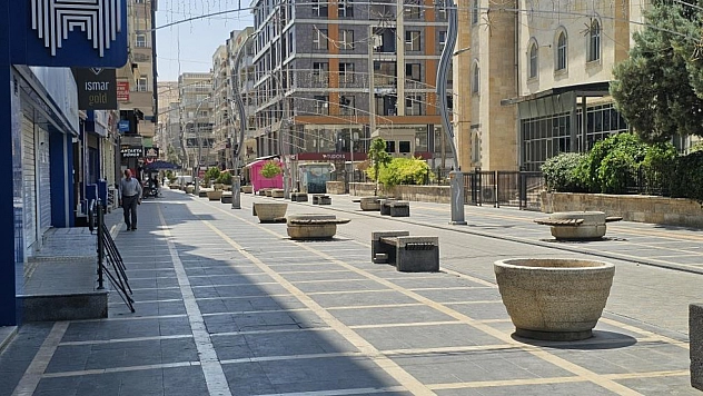 Termometre 49 dereceyi gösterdi, caddeler boş kaldı