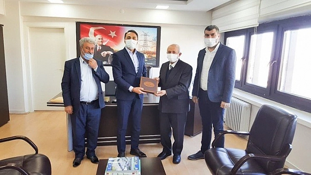 Teşekkür plaketi