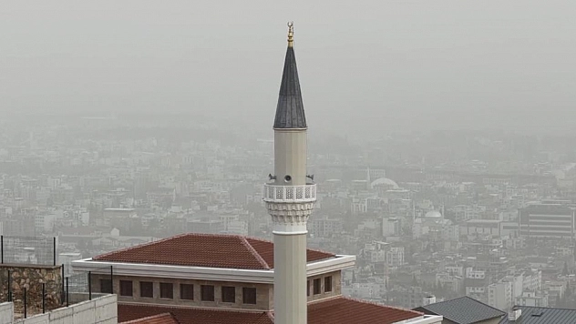 Toz taşınımı etkili oldu: Nefes almak zorlaştı