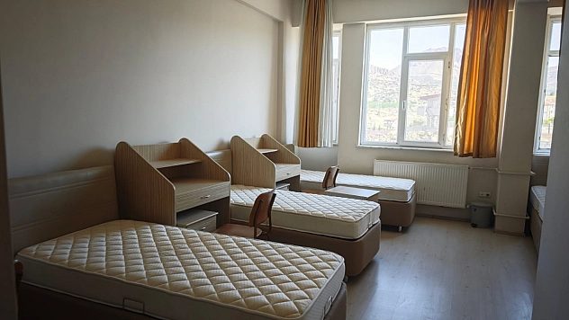 Turgut Özal Üniversitesi duyurdu: Yurt kapatıldı!