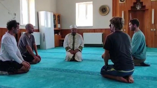Türk misafirperverliğinden etkilendiler! 5 Yeni Zelandalı Müslüman oldu
