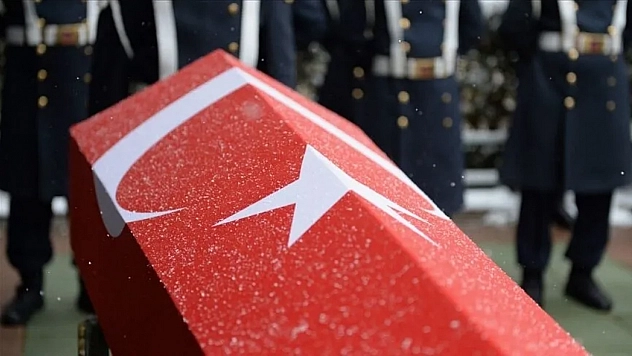 Türkiye Şehidine ağlıyor