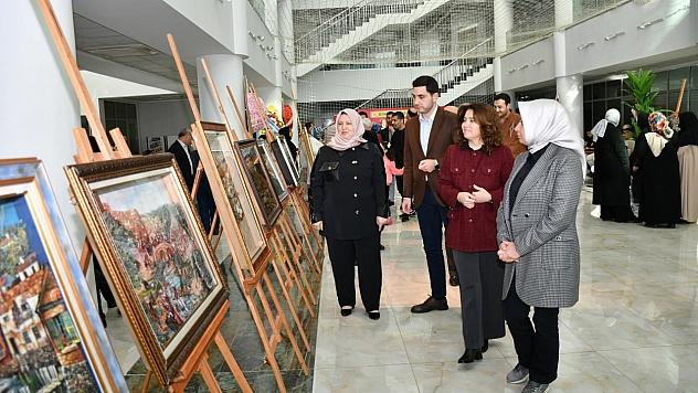 Üç boyutlu resim sergisi açıldı