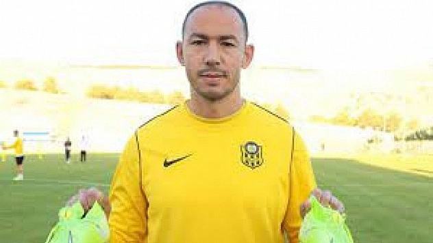 Umut ve Chebake ayrılıyor
