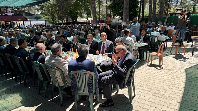 Vahap Küçük vefatının yıl dönümünde dualarla anıldı
