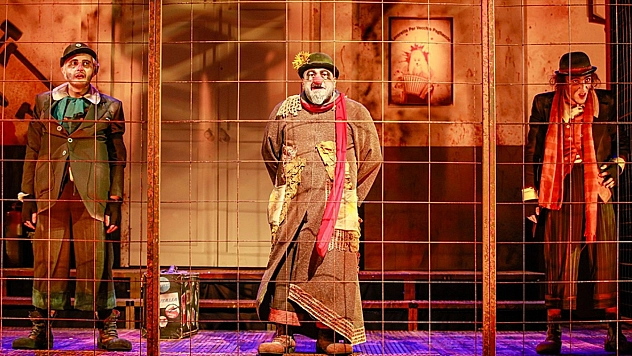 'Vahşi Ateş ve İzci Kuşlar'