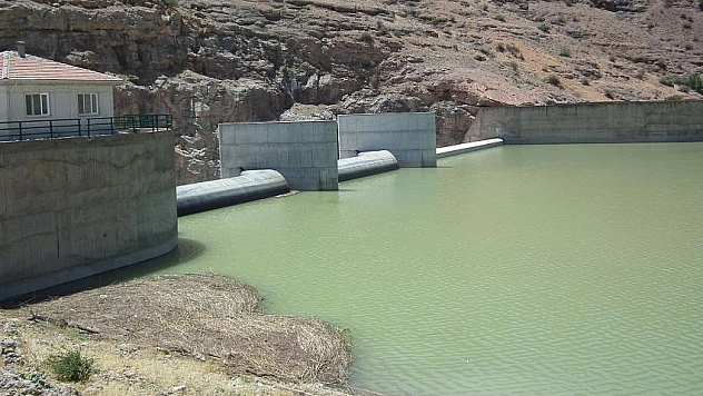 Vahşi sulama sürüyor