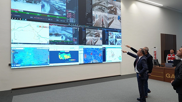 Vali Çeber Duyurdu: 'Trafiğe kapalı yolumuz yok'