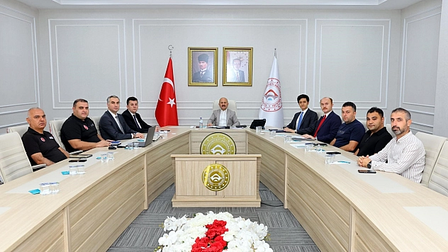 Vali yardımcıları değerlendirme toplantısı yapıldı