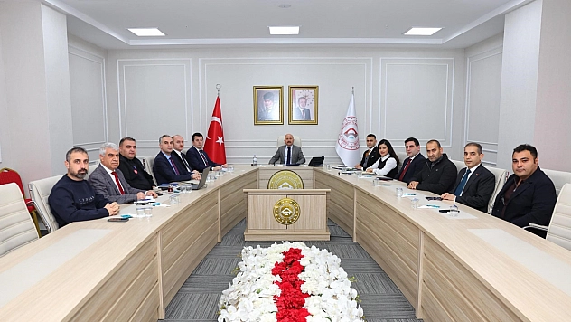 Vali yardımcılarıyla değerlendirme toplantısı yapıldı