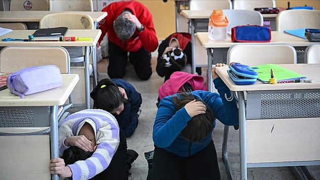 Vali Yavuz: 'Bilinçli ve hazırlıklı olmak hayati önem taşıyor'