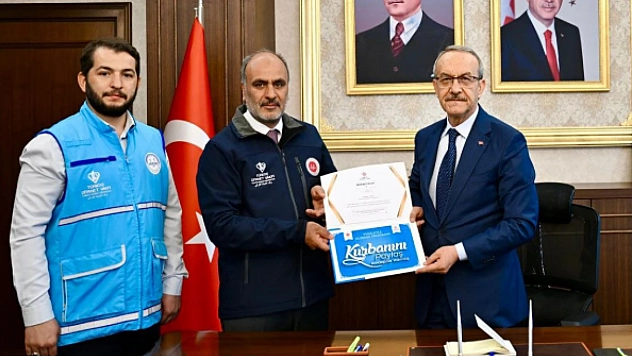 Vali Yavuz'dan kurban bağışı!