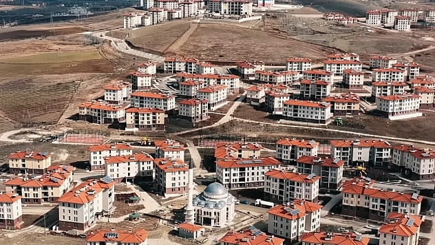 Vali Yavuz Deprem Sonrası Son Görüntüleri Paylaştı