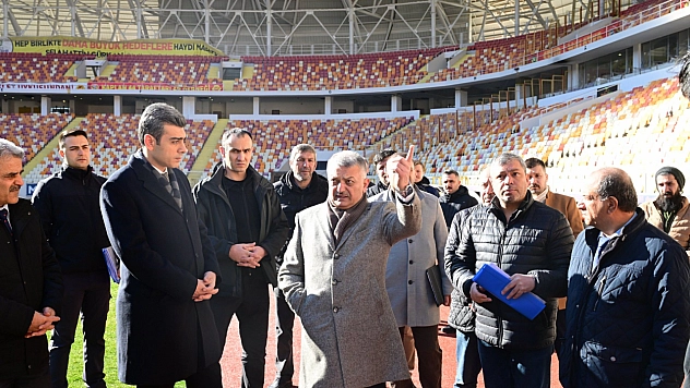 Vali Yazıcı, sahipsiz stadı inceledi!