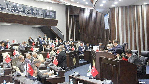 Villa meclisten geçti