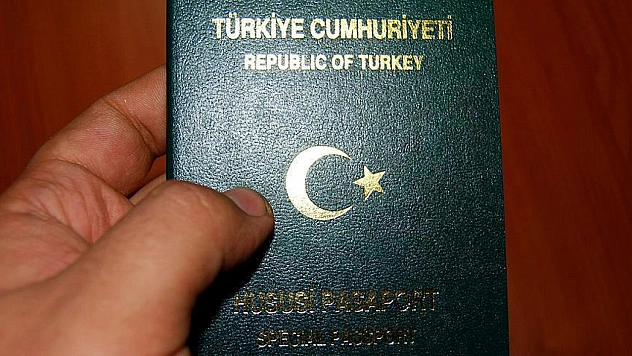 Vizesiz seyahat fırsatı: Yeşil pasaport kapsamı genişliyor: Sırada hangi meslek grubu var?