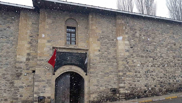 Malatya'da Osmanlı mirası zamana direniyor