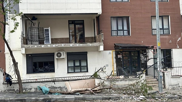 Yarım saatte felaketi yaşadılar! 'Süper Hücre' kenti harabeye çevirdi