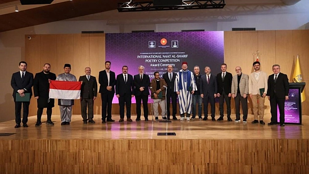 Yaşar Bayar'a anlamlı ödül