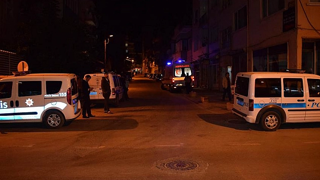 Evinde ölü bulundu 
