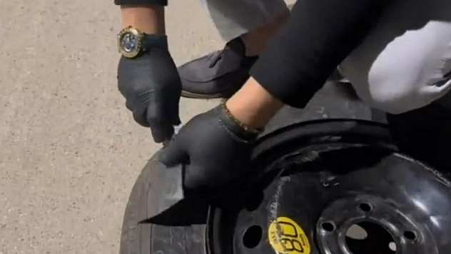 Yedek lastikten uyuşturucu çıktı: 2 tutuklama