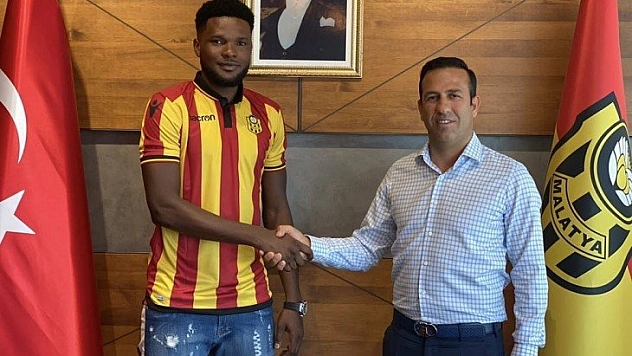 YMS'den 12 transfer