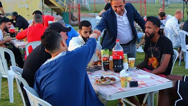 YMS'de moraller yerinde