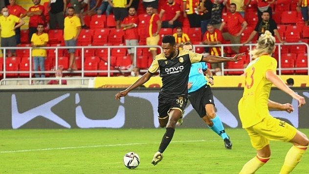 YMS Göztepe'ye kaybetmiyor