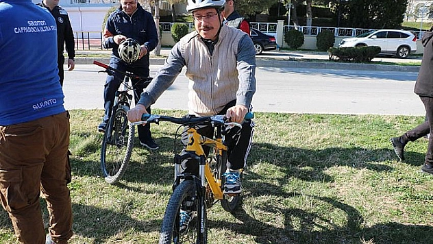 Yeni bisiklet yolu test edildi 