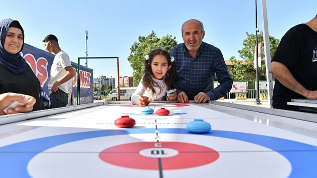 Gençlik Bayramı Yeşilyurt'ta binlerce kişiyi buluşturdu!
